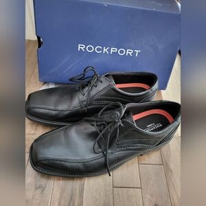 Rockport Men's Classic Black Oxfords  10.5 W